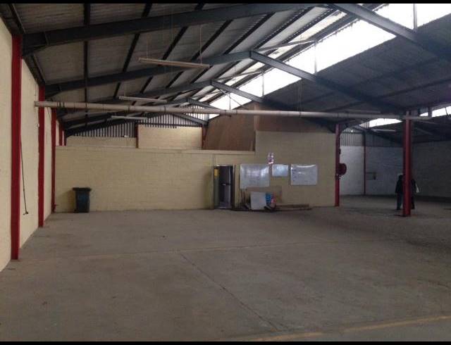 1,076M² FACTORY FOR SALE IN PAROW CENTRAL